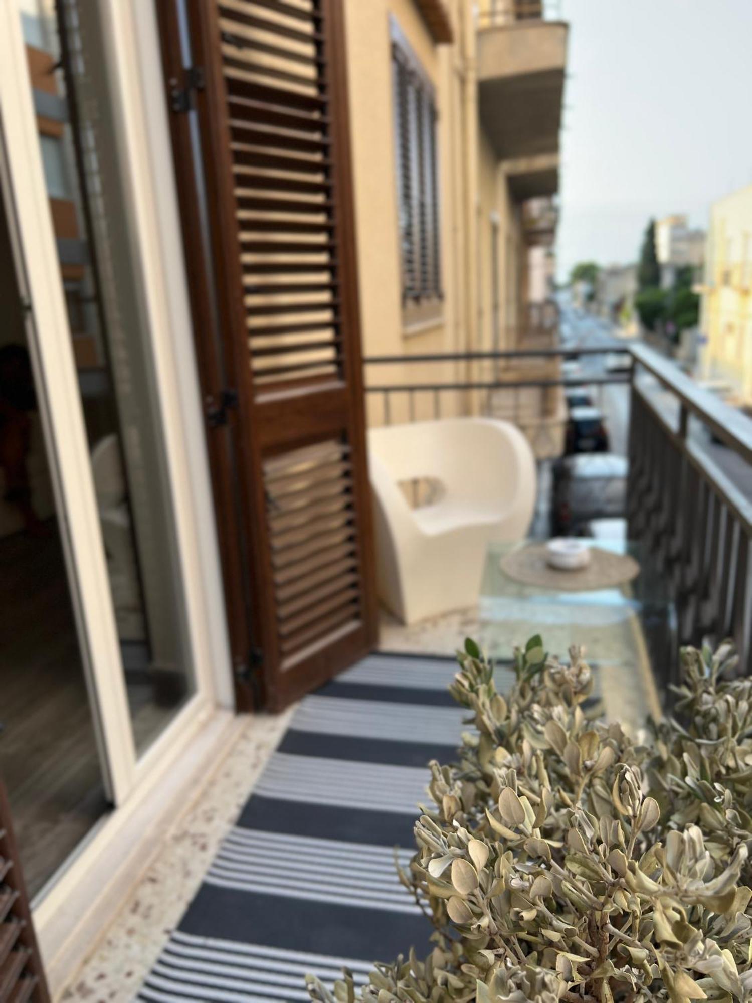 Dimora Donna Vitalia Apartments Trapani Ngoại thất bức ảnh